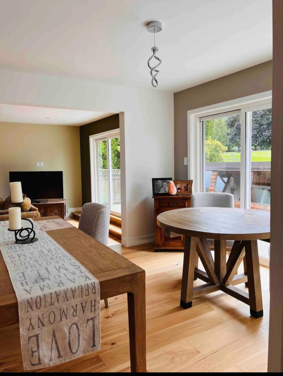 Oceanside Manor - Fancy Room - Golf Course & Beach View Qualicum Beach Exteriér fotografie