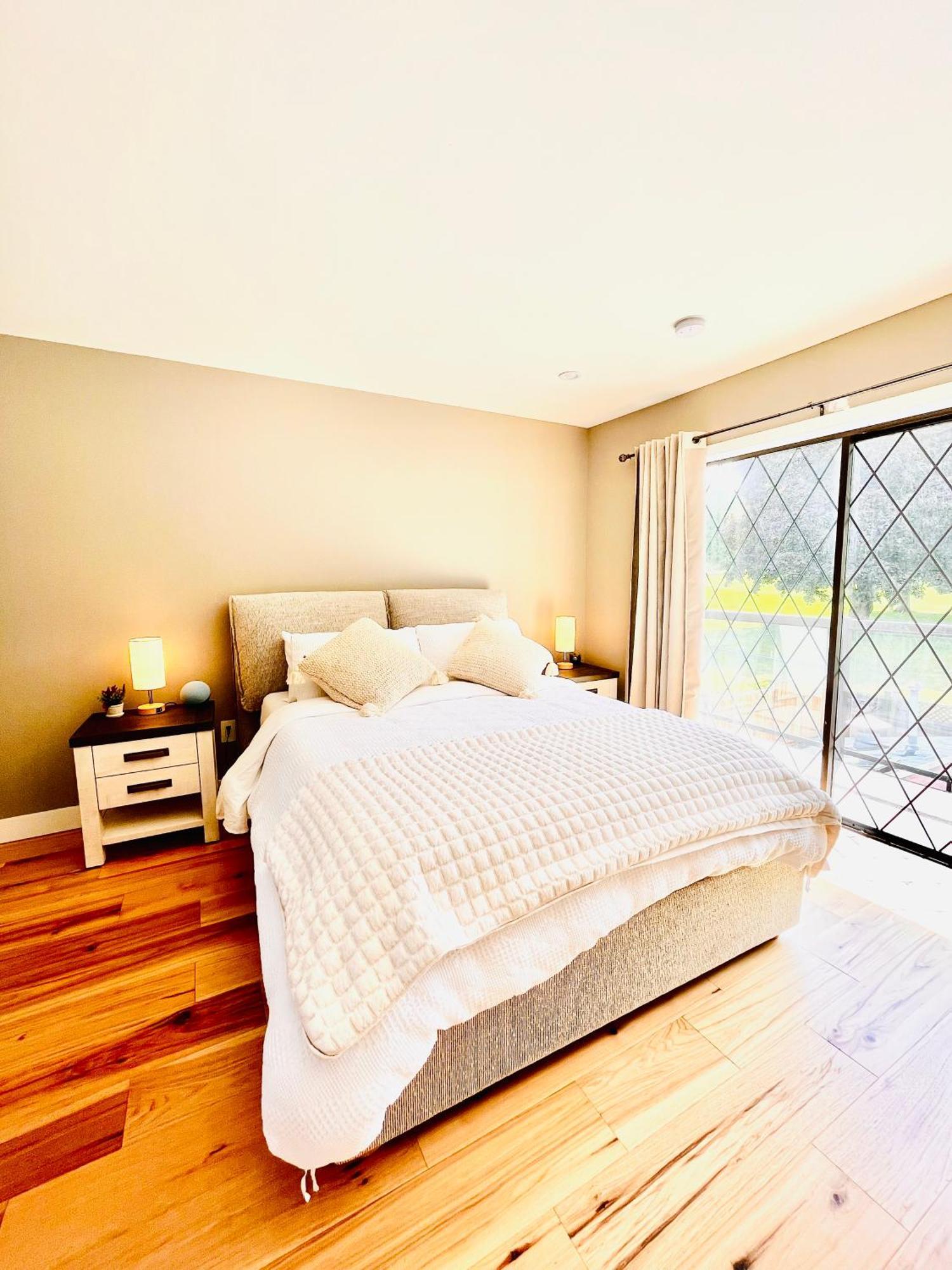 Oceanside Manor - Fancy Room - Golf Course & Beach View Qualicum Beach Exteriér fotografie