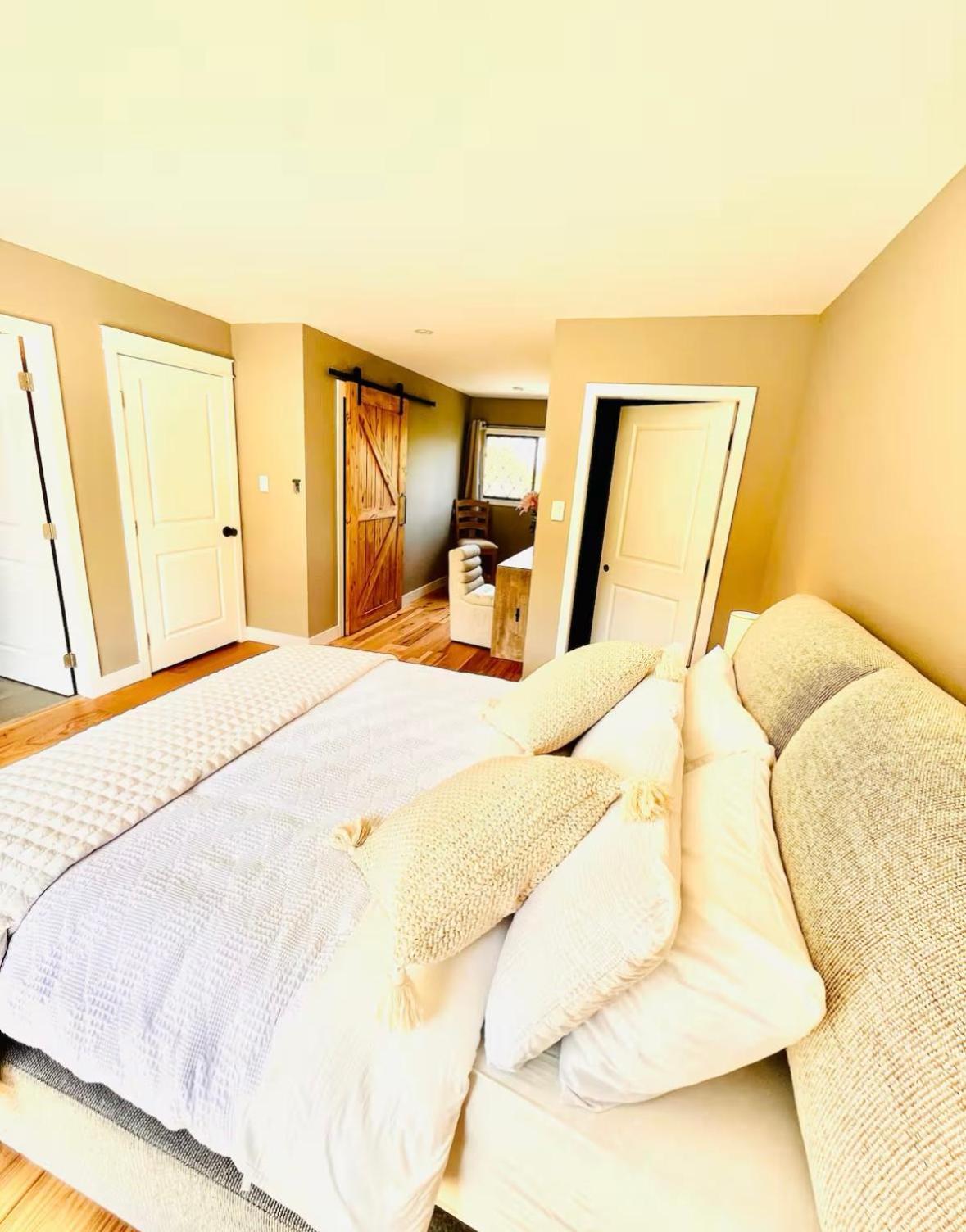 Oceanside Manor - Fancy Room - Golf Course & Beach View Qualicum Beach Exteriér fotografie