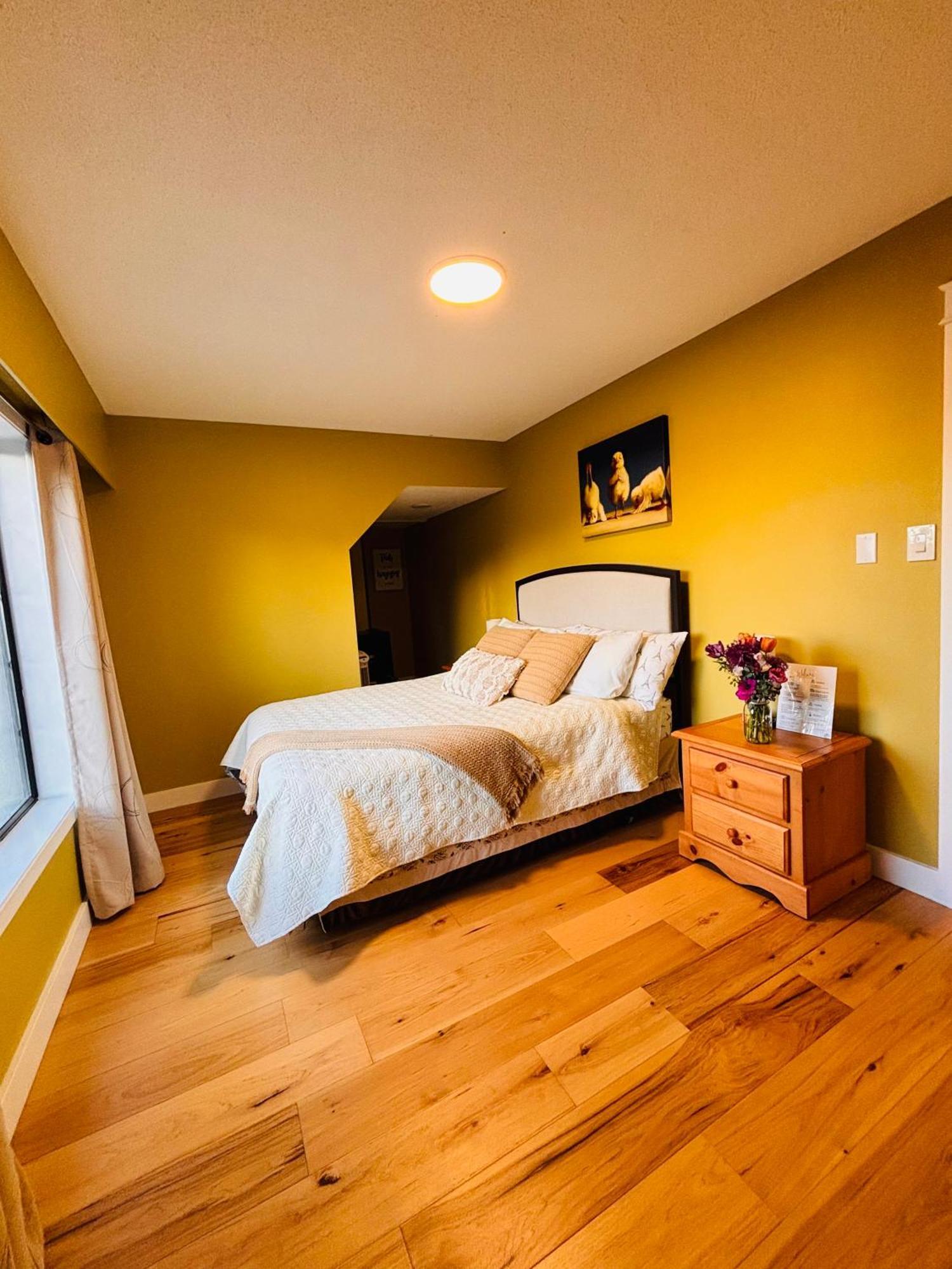 Oceanside Manor - Fancy Room - Golf Course & Beach View Qualicum Beach Exteriér fotografie